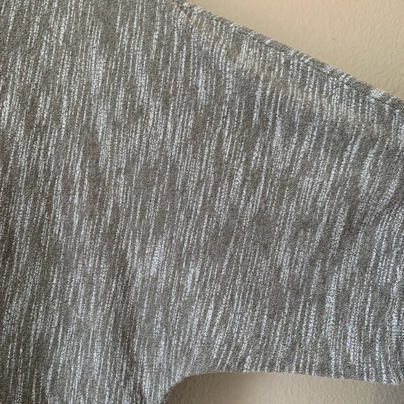 DKNY Knit Sweater Shirt Dolman Sleeve Sage Green Off White NWOT SIZE L - Picture 6 of 11